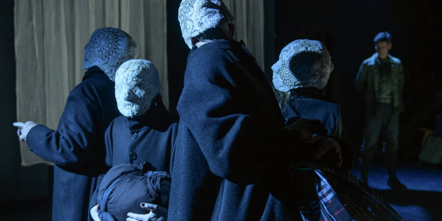 «Η λέξη πρόοδος στο στόμα της μητέρας μου ηχούσε πολύ φάλτσα»