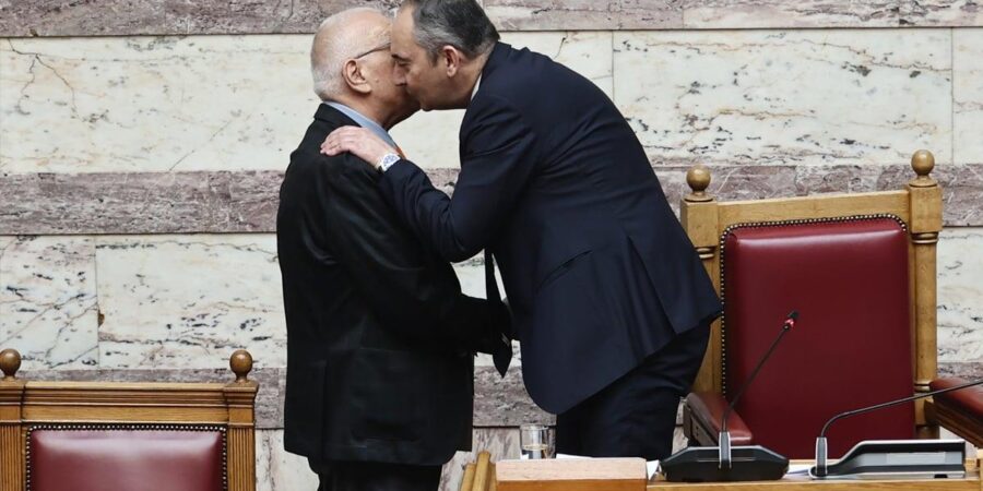 Με 247 ψήφους εξελέγη νέος πρόεδρος της Βουλής ο Νικήτας Κακλαμάνης