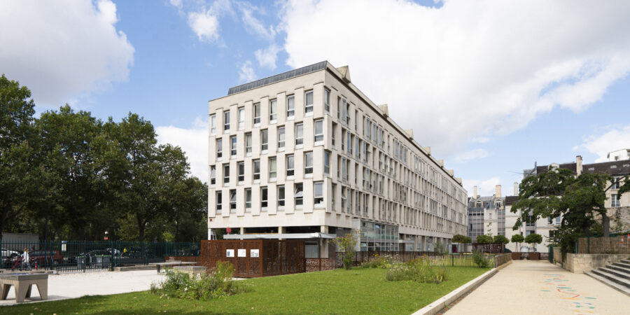 EMΣT X CITE INTERNATIONALE DES ARTS