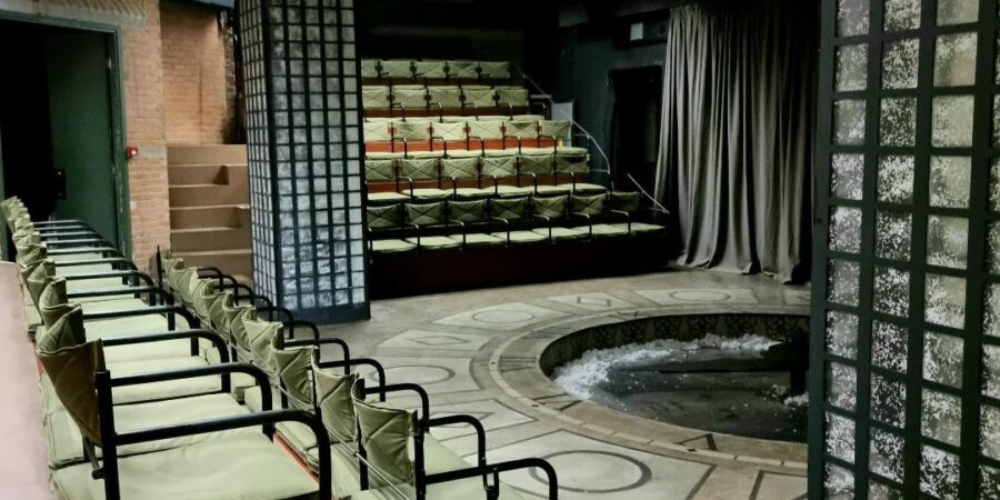 «ΑΔΕΙΟΣ ΧΩΡΟΣ ΣΤΟ ΘΕΑΤΡΟ ΤΗΣ ΟΔΟΥ ΚΥΚΛΑΔΩΝ»