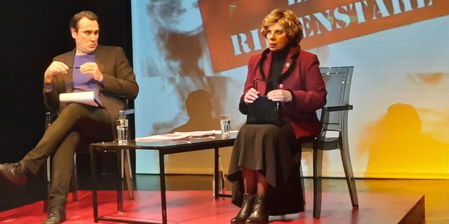 Κριτική: Η Λένι Ρίφενσταλ κοιμάται τα βράδια;