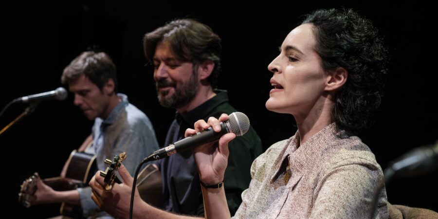 Τα τραγούδια της Σωτηρίας με τη Χριστίνα Μαξούρη