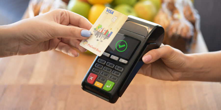 Μελέτη ΑΑΔΕ: Οι πληρωμές με POS ενίσχυσαν τα έσοδα από ΦΠΑ και τη διαφάνεια στις συναλλαγές