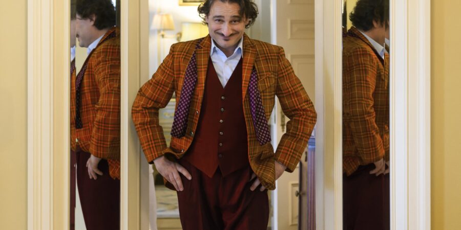 «Ο Υπηρέτης δύο Αφεντάδων»