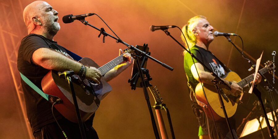 ΦΕΣΤΙΒΑΛ ΣΤΗ ΣΚΙΑ ΤΩΝ ΒΡΑΧΩΝ