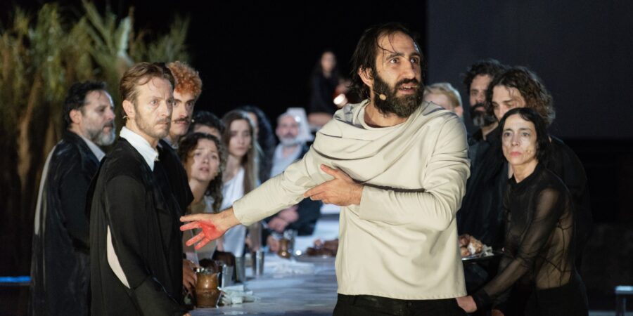 Κριτική για την παράσταση ‘’ζ, η, θ,  ο Ξένος’’