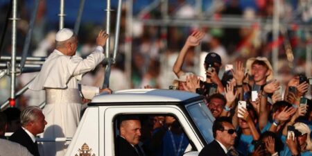 Πάπας Λέων: Είμαστε με τους νέους της Γάζας και του Κιέβου