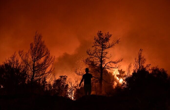 Πολύ υψηλός κίνδυνος πυρκαγιάς σήμερα σε Αττική, Στ. Ελλάδα, Κρήτη, Βόρειο και Νότιο Αιγαίο