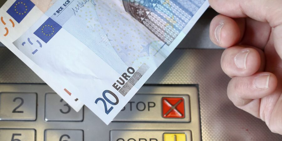 Στα 3,54 δισ. ευρώ τα «φέσια» του Δημοσίου προς τους ιδιώτες τον Ιούλιο