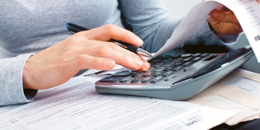 Οι 83 φόροι που μείωσε η κυβέρνηση από το 2019 ως σήμερα