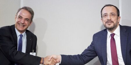Μητσοτάκης – Χριστοδουλίδης: Ελλάδα και Κύπρος είναι απολύτως προσηλωμένες στην υλοποίηση της ηλεκτρικής διασύνδεσης