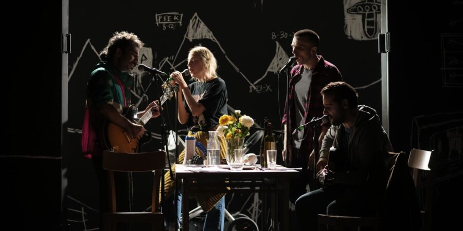 Εχθρός του λαού