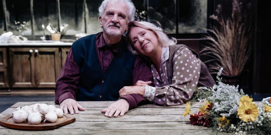 «ΠΡΙΝ ΑΝΟΙΞΟΥΜΕ ΦΤΕΡΑ»