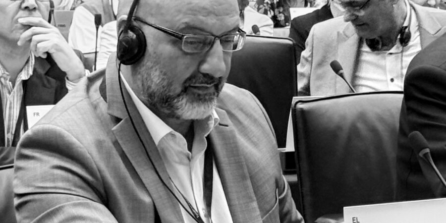 Σάκης Αρναούτογλου προς Κομισιόν: Η Ευρώπη τρέχει με πράσινο υδρογόνο – η Ελλάδα μένει χωρίς καύσιμο του μέλλοντος