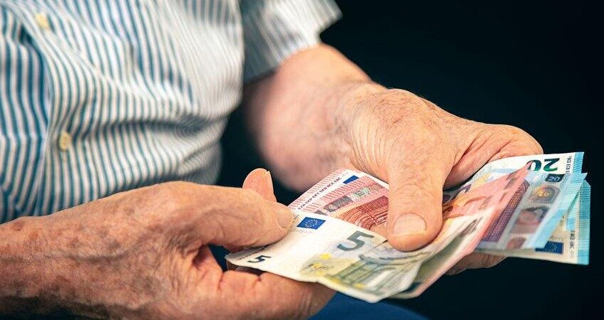 Στις 25 και 27 Νοεμβρίου θα καταβληθούν οι συντάξεις Δεκεμβρίου