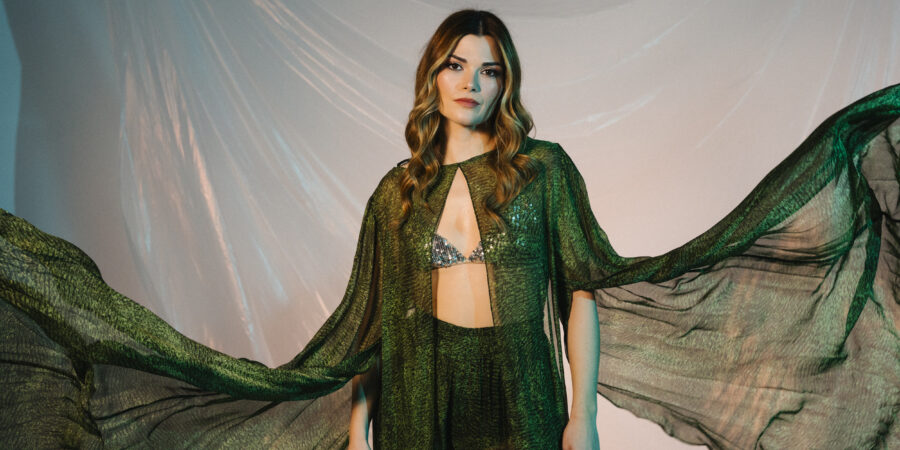 Η Μαρία Κουτσουρλή σε ένα ακουστικό live στο ΣΠΙΤΙ ART BAR