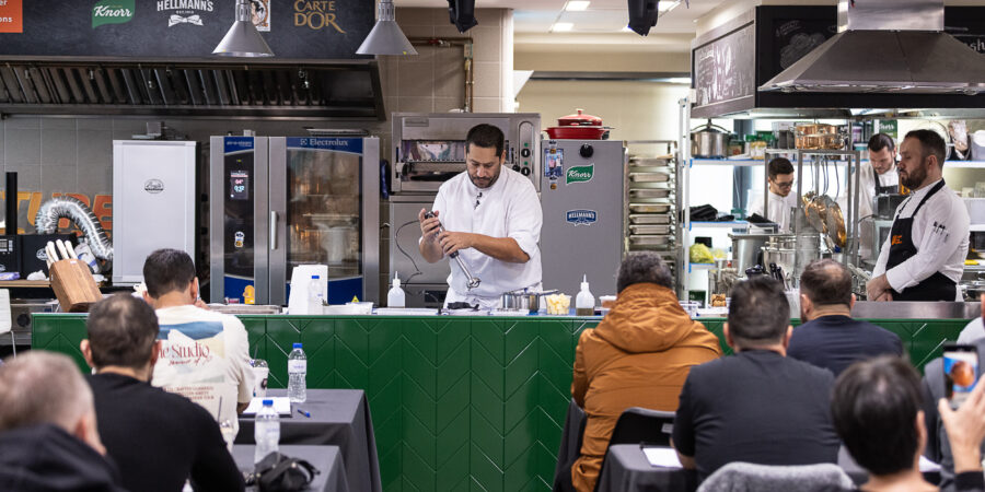 Εκπαιδευτικά σεμινάρια για επαγγελματίες σεφ από την Ελληνική Οργάνωση Παραγωγών Υδατοκαλλιέργειας σε συνεργασία με τον ΣΕΤΕ