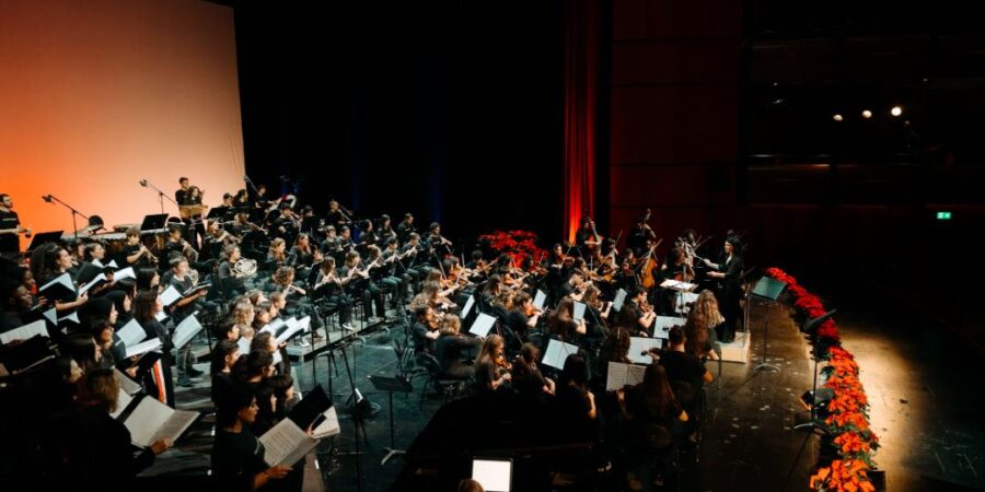 EL SISTEMA GREECE – JINGLE JAM