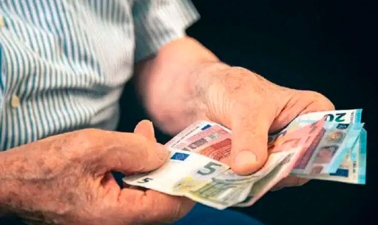 Συντάξεις Μαρτίου 2026: Πότε πληρώνονται μισθωτοί και μη