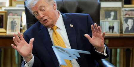 Το 65% των Αμερικανών πιστεύει ότι ο Τραμπ θα διατάξει χερσαία επίθεση στο Ιράν