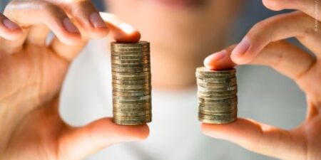 Σχέδιο δράσης κατά του έμφυλου μισθολογικού και συνταξιοδοτικού χάσματος ζητά το ΕΚ