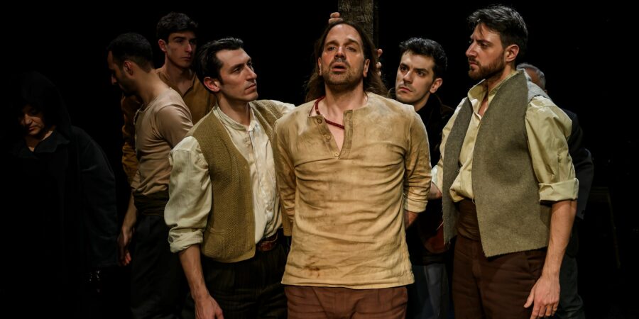 Αναφορά στη παράσταση ‘’Ο Χριστός ξανασταυρώνεται’’ του Νίκου Καζαντζάκη