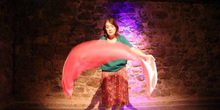 “Η Αφηγήτρια Ταινιών”