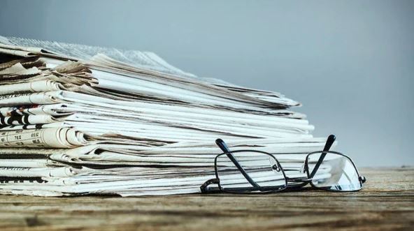 ΕΛΣΤΑΤ: Συρρικνώθηκαν οι συνολικές πωλήσεις εφημερίδων και περιοδικών