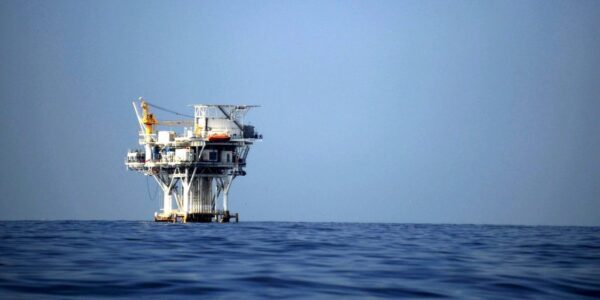 Ευρωπαϊκή Επιτροπή: 47 δισεκ. ευρώ κόστισαν οι τελευταίες 10 ημέρες πολέμου στη Μέση Ανατολή στην αγορά ενέργειας της Ευρώπης