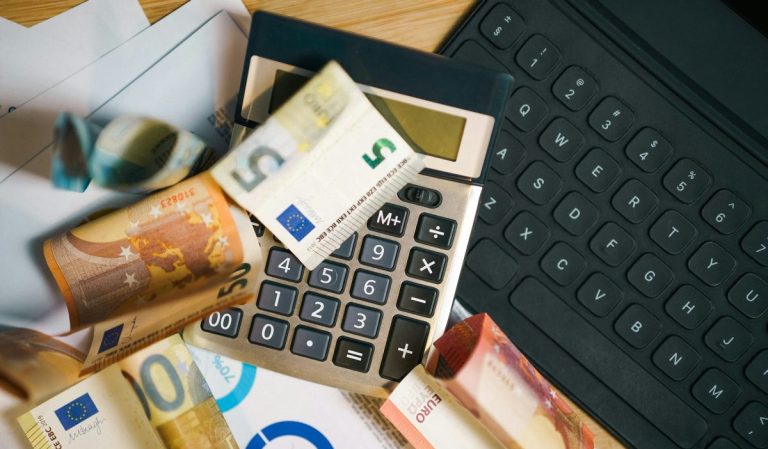 Σε άμεση ισχύ οι μειώσεις δόσεων για τους δικαιούχους του νόμου 3869/2010