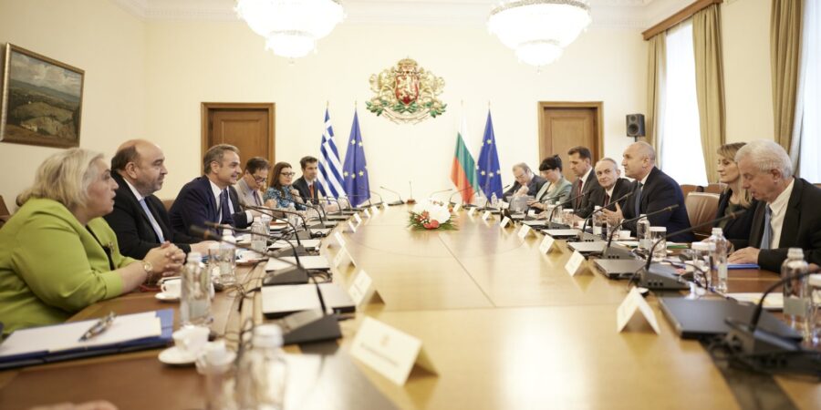 Συνάντηση του Κυριάκου Μητσοτάκη με τον Πρωθυπουργό της Βουλγαρίας Rumen Radev, στη Σόφια
