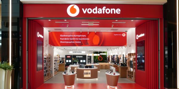 Η Vodafone μετασχηματίζει τα καταστήματά της σε ολοκληρωμένους προορισμούς τεχνολογίας με επένδυση άνω των €15 εκατ.