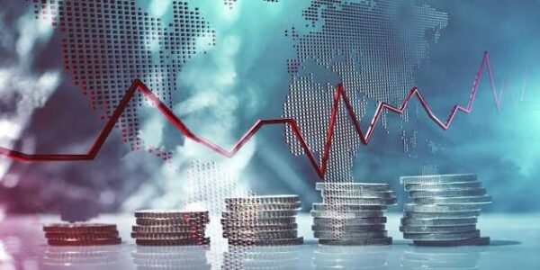 Τα 3 στοιχήματα του Σεπτεμβρίου: Μείωση τιμών, το πακέτο της ΔΕΘ και η λήξη του Ταμείου Ανάκαμψης