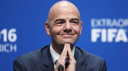 FIFA-Ινφαντίνο: Από τη συγγνώμη στην αντεπίθεση