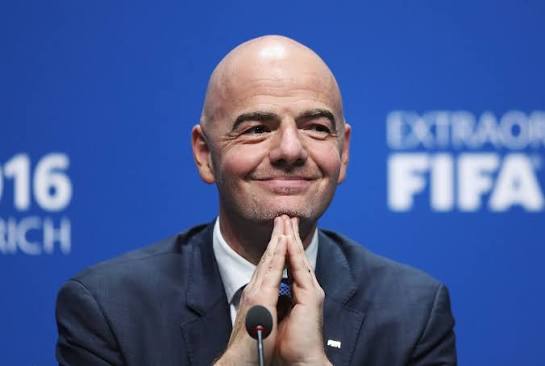 FIFA-Ινφαντίνο: Από τη συγγνώμη στην αντεπίθεση