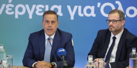 Σταδιακή μείωση της λιανικής τιμής ρεύματος κατά 30% έως το 2029