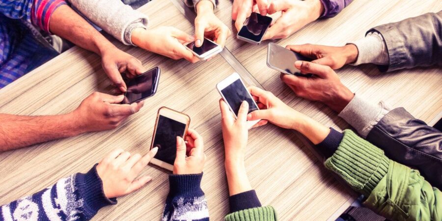 Αύξηση της προβληματικής χρήσης των social media από εφήβους