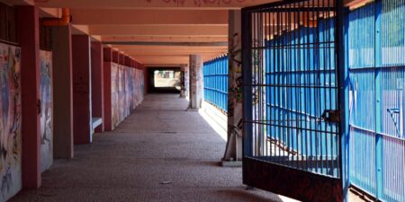 Ανοίγουν τη Δευτέρα 2/11 οι σχολικές μονάδες της Γκράβας