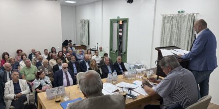 Σάκης Αρναούτογλου από την Κάσο: Να ξανανοίξουν σπίτια, να γεμίσουν σχολεία, να επιστρέψουν άνθρωποι στα μικρά νησιά